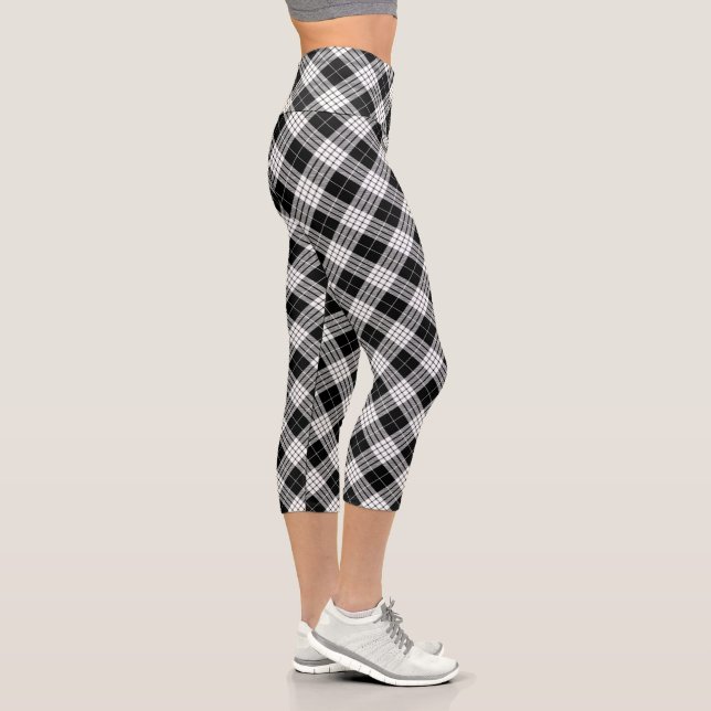 Black & White Tartan Chic Stylish Plaid Pattern Capri Leggings (Right)