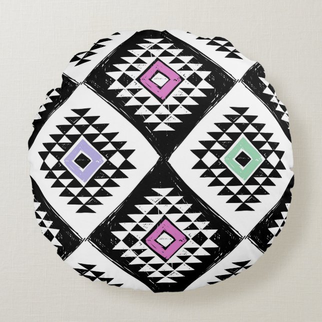 Black White Tribal Navajo Pattern Round Cushion (Front)