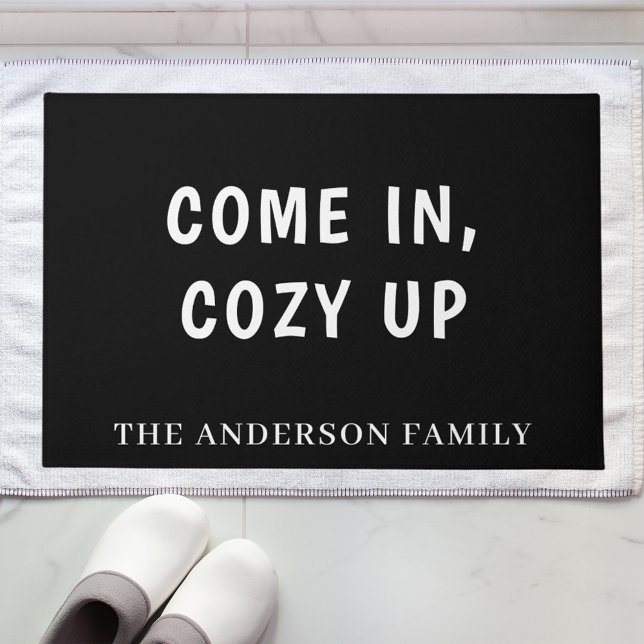 Black white welcome come in quote doormat (Creator Uploaded)