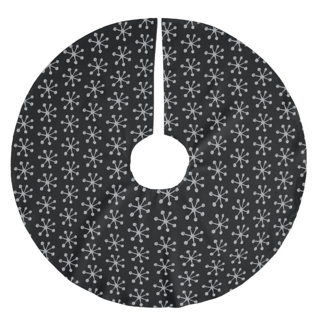 Black with Pretty Silver Winter Snowflakes Brushed Polyester Tree Skirt (Front)