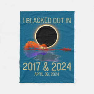 Blacked Out 2017 Total Solar Illustration Fleece Blanket