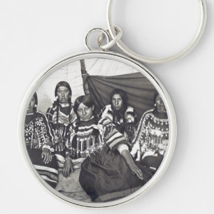 Blackfeet Indian Ladies Vintage Stereoview Key Ring