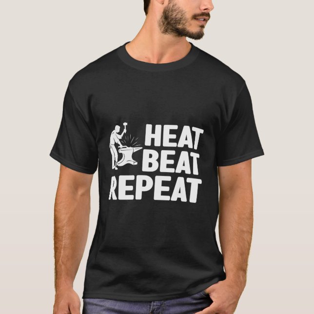 Blacksmith Iron Forging Metalsmith Metalworker Bla T-Shirt (Front)