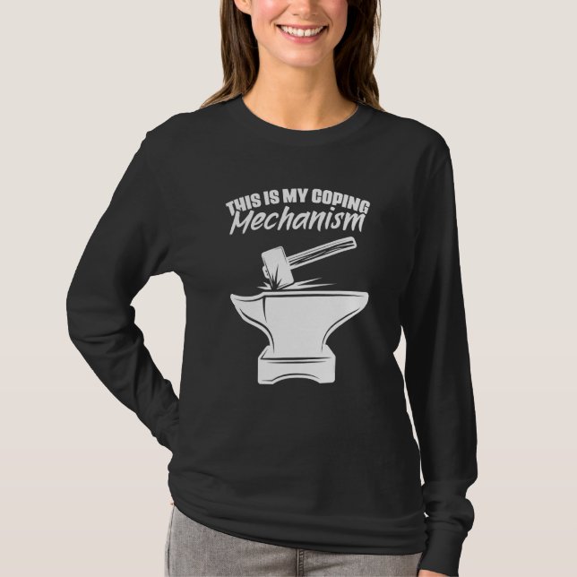 Blacksmithing Anvil Hammer Forging Metalworking Bl T-Shirt (Front)