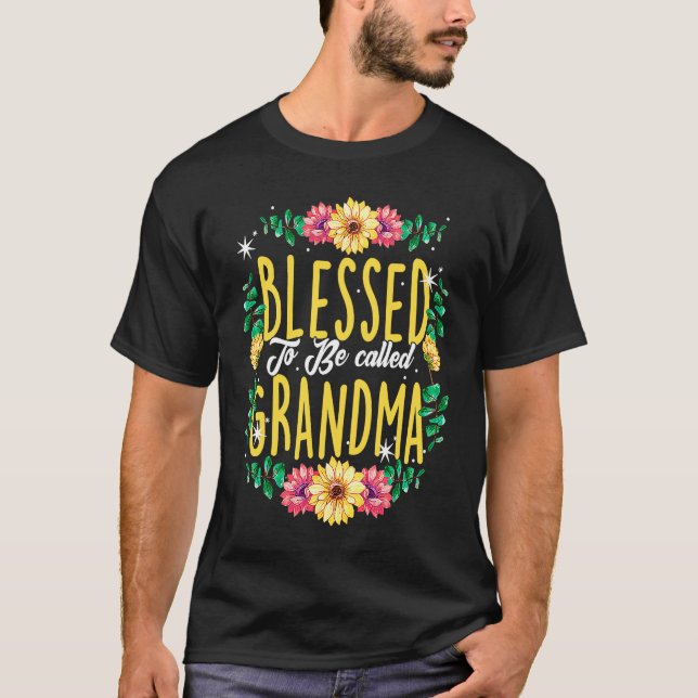 Blessed To Be Called Grandma Flowers Grandmother M T-Shirt (Front)