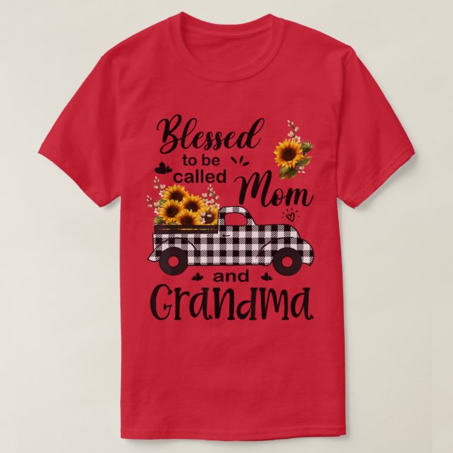 Blessed To Be Called Mom And Grandma Mother's Day  T-Shirt (Design Front)