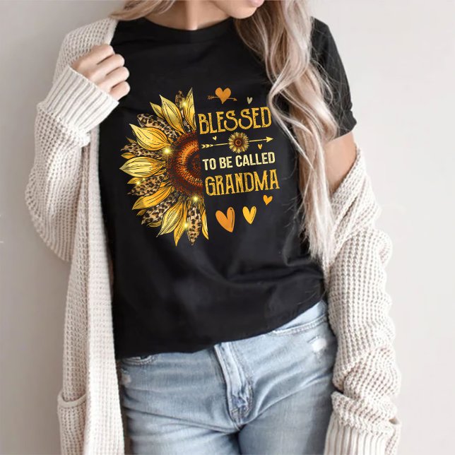 Blessed To Be Grandma T-Shirt - Gift For Grandma (Creator Uploaded)