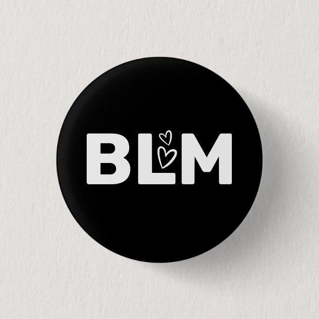 BLM w/ White Hearts Typography on Black 3 Cm Round Badge (Front)