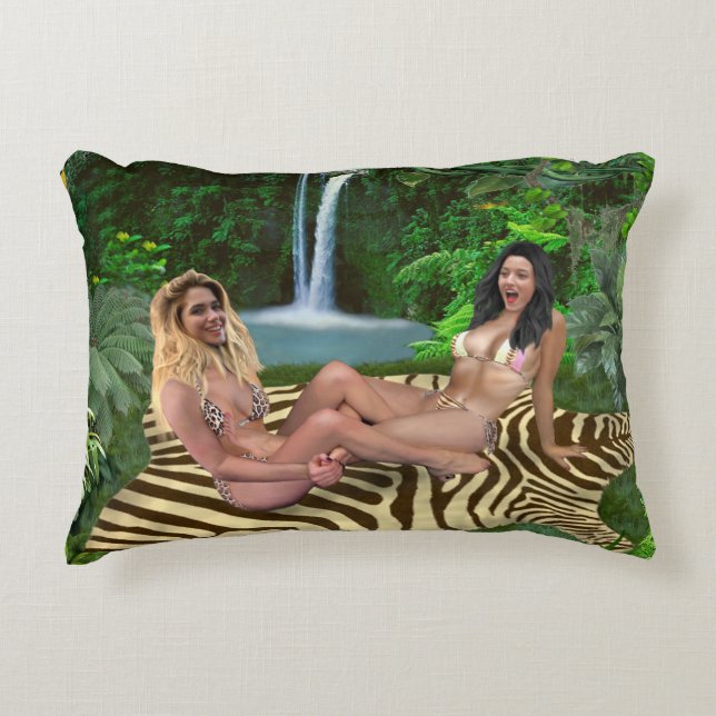BLONDE VS BRUNETTE DECORATIVE CUSHION (Front)