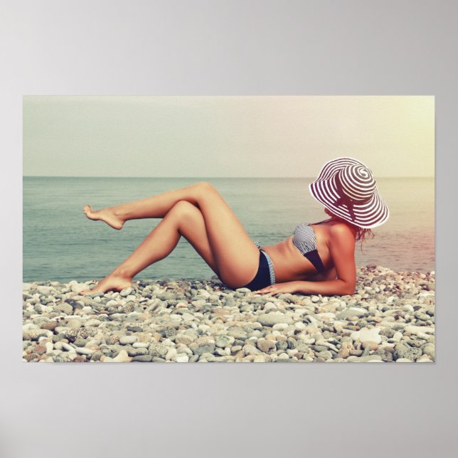 Blonde woman at the beach poster (Front)