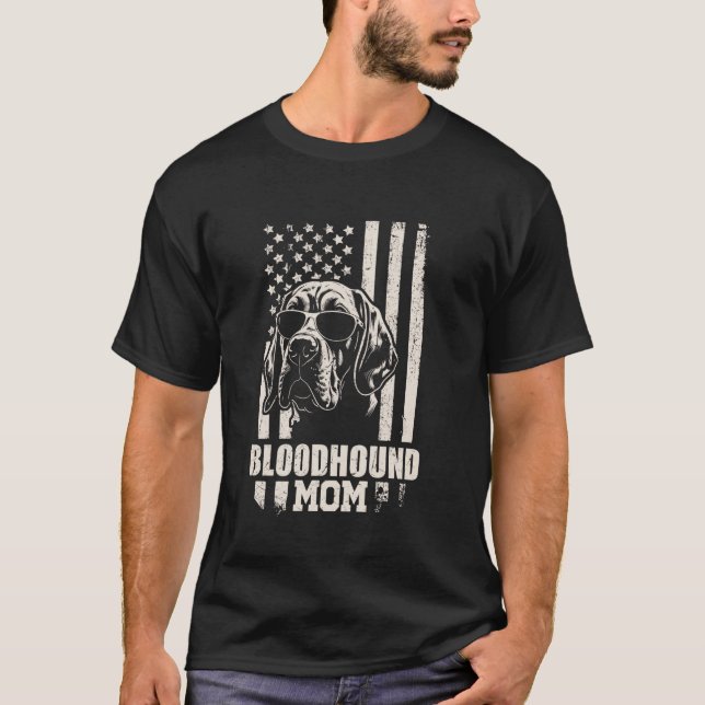 Bloodhound Dog Mum American Flag Gifts for Women M T-Shirt (Front)
