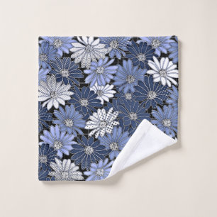 Blue and white daisy pattern wash cloth