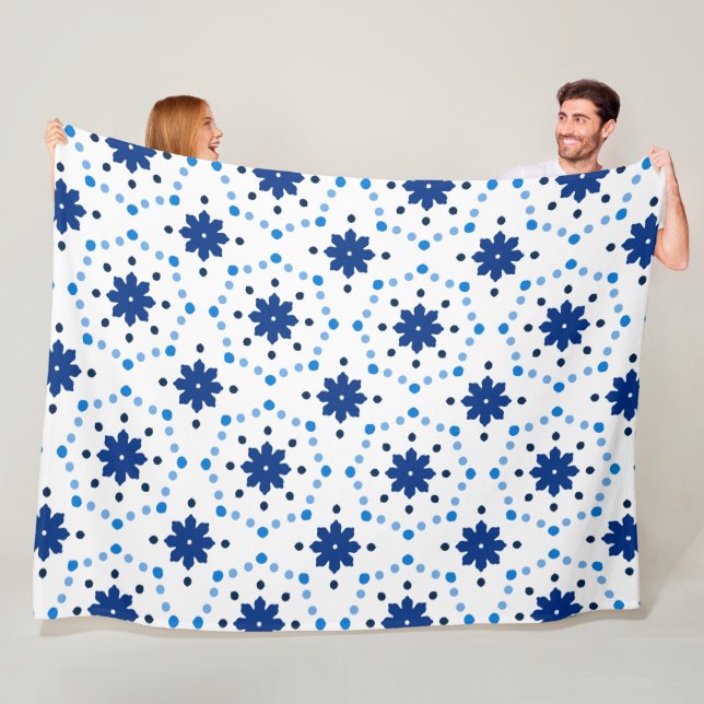 Blue and White Floral Dot Pattern Fleece Blanket (In Situ)