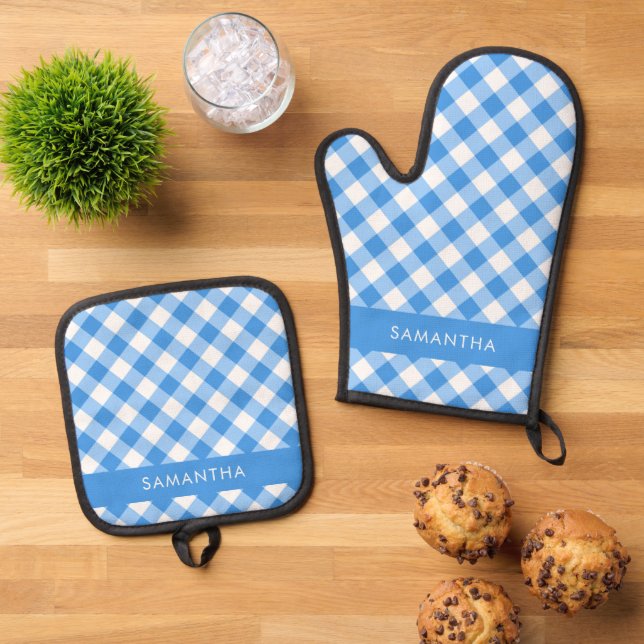 Blue And White Gingham Farmhouse Personalised Oven Mitt & Pot Holder Set (Top Down)