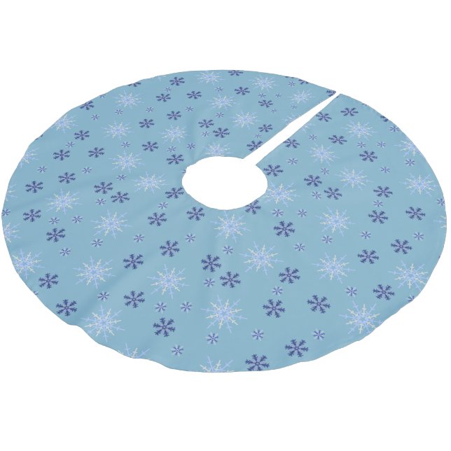 Blue and White Winter Snowflake Pattern Brushed Polyester Tree Skirt (Angled)