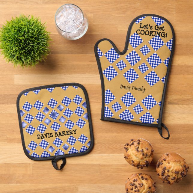 Blue Beige White Chequered  Oven Mitt & Pot Holder Set (Top Down)