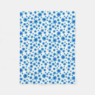 Blue Daisies   Floral Repeating Daisy Pattern Fleece Blanket