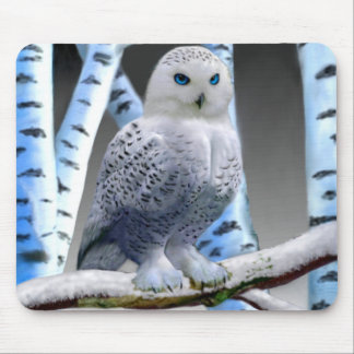 BLUE-EYED SNOW OWL MOUSE MAT