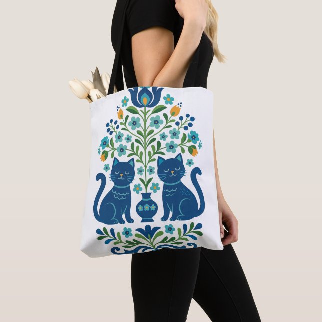 Blue Folk Art Cats – Whimsical Floral Cat Design i Tote Bag (Close Up)
