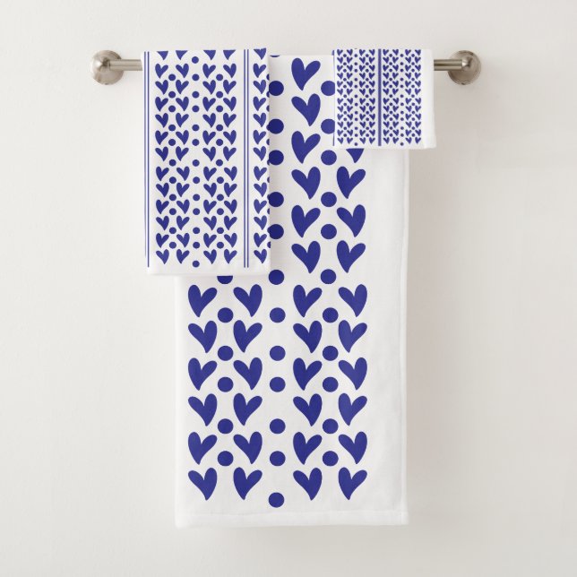 Blue hearts and stripes bath towel set (Insitu)