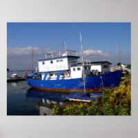 Blue houseboat Isle of Wight