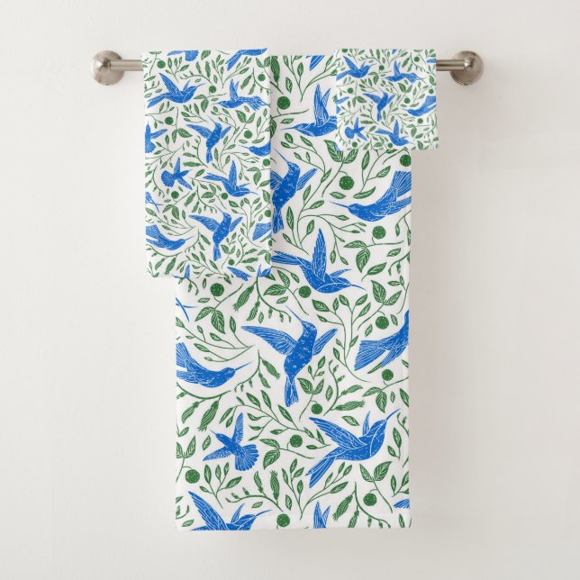 Blue hummingbirds and leaves pattern. bath towel set (Insitu)