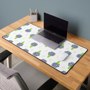 Blue Hydrangea in Green Vase Floral Pattern Desk Mat