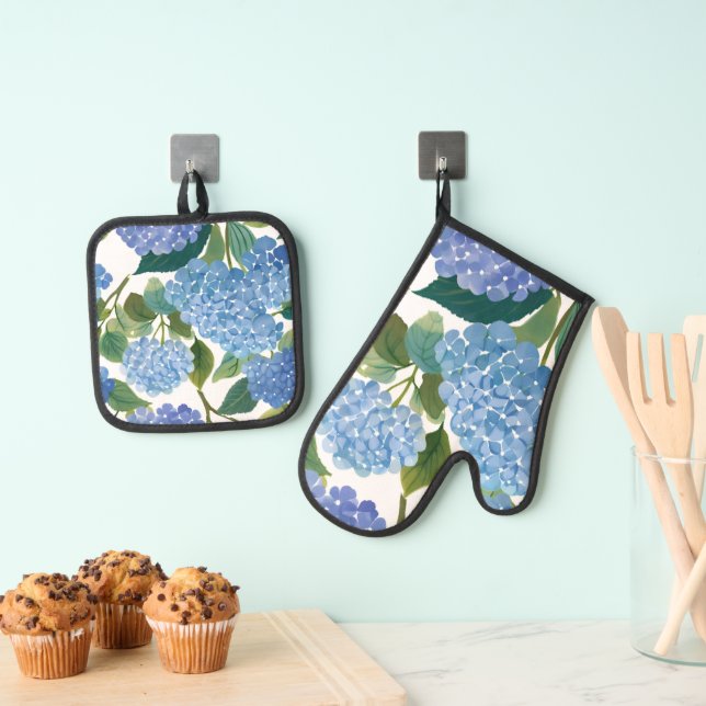 Blue Hydrangeas | Beautiful Floral Bush Oven Mitt & Pot Holder Set (Insitu(Hanging))