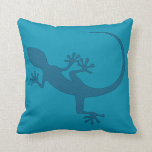 Blue lizard, geko - Faraglioni, Capri, Italy Cushion
