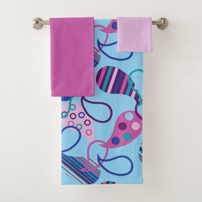 Blue Paisley  Bath Towel Set (Insitu)