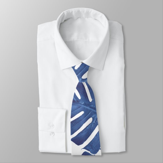 Blue palm leaves tie (Tied)