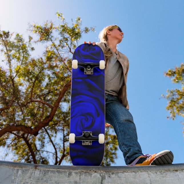 Blue rose skateboard (Outdoor 1)