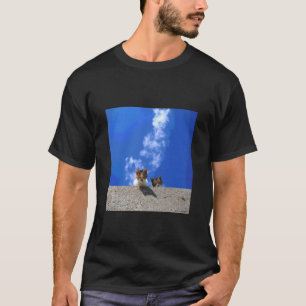 blue sky and cat_001 T-Shirt