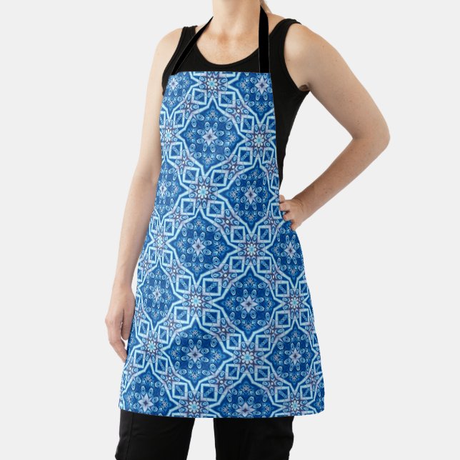 Blue snowy floral square tile pattern apron (Insitu)