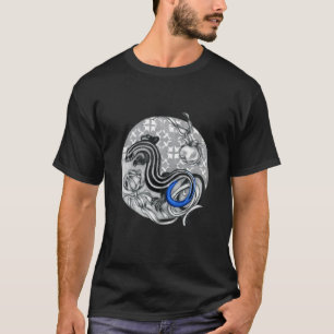 Blue tailed skink and two roses T-Shirt