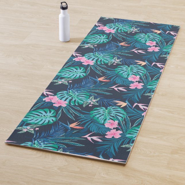 Blue Tropical Flower Garden Pattern Yoga Mat (In Situ)