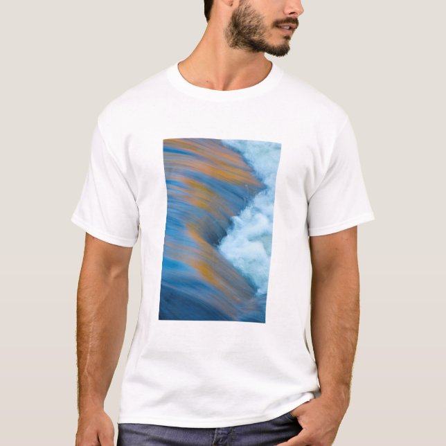 Blue water abstract, Canada T-Shirt (Front)