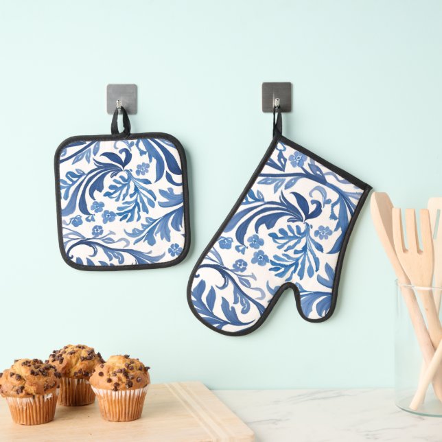 Blue & White Floral Design | Chinoiserie Pattern Oven Mitt & Pot Holder Set (Insitu(Hanging))