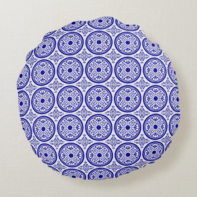 Blue White Gothic Tile Pattern Round Cushion (Back)