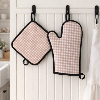 Blush Pink White Gingham Plaid Cottagecore Pattern Oven Mitt & Pot Holder Set