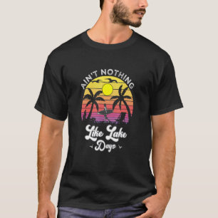 Boat Waves Sun Rays Lake Days Vintage Summer Retro T-Shirt