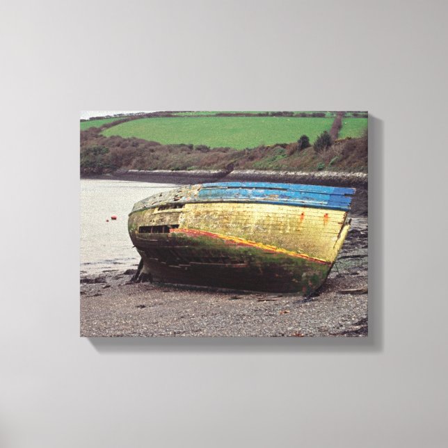 Boat wreck canvas print (Front)