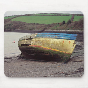 Boat wreck mouse mat
