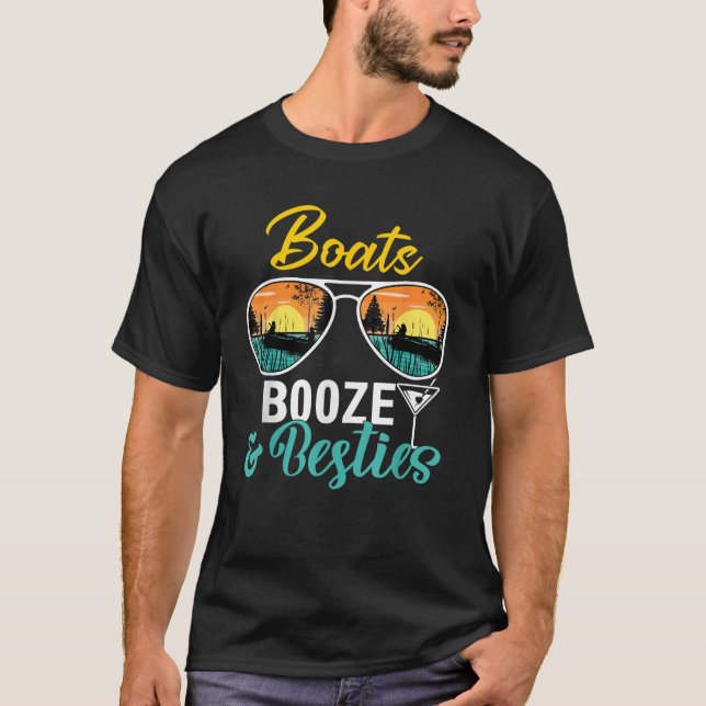 Boats Booze And Besties Girls Trips For Women 2023 T-Shirt (Front)