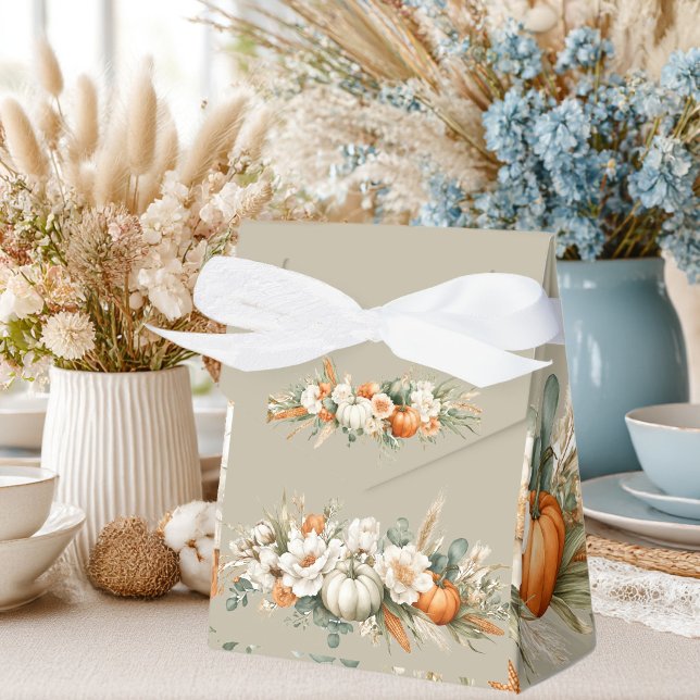 Boho Autumn Floral Arrangement Favour Box (Creator Uploaded)