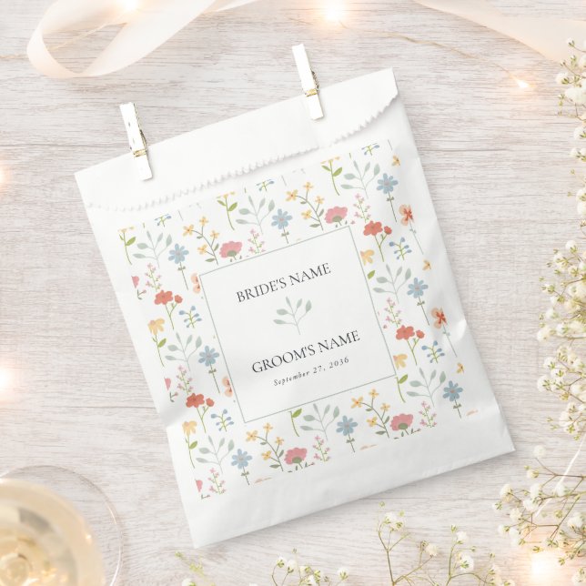 Boho Chic Wildflowers Modern Floral Wedding Favour Bags (Clipped)