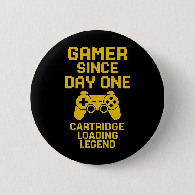 Bold Gamer Dad Design – Yellow Controller Art 6 Cm Round Badge (Front)