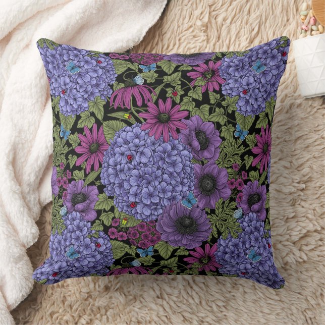 Bold garden florals cushion (Blanket)