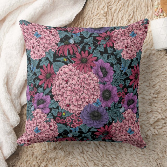 Bold garden florals cushion (Blanket)