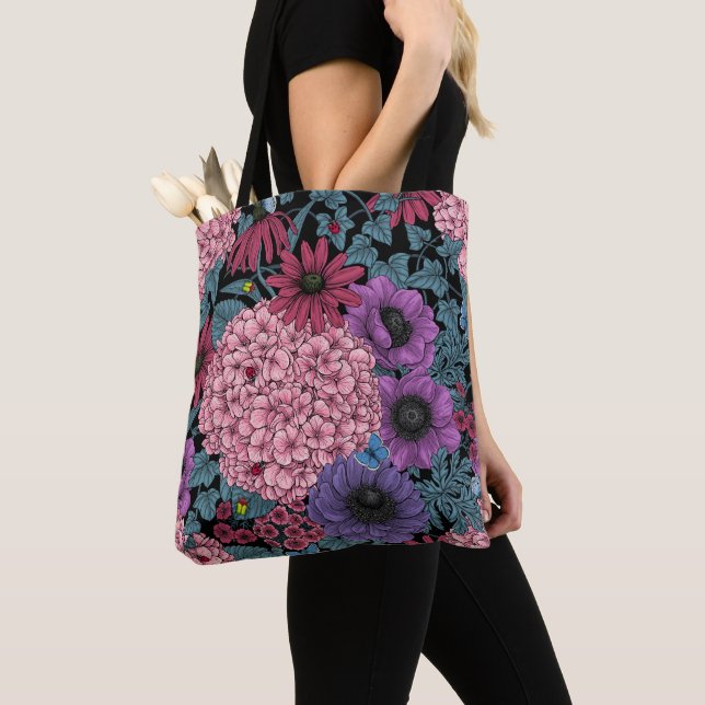 Bold garden florals tote bag (Close Up)